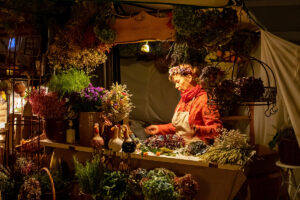 Christel Trica (Apolda): Herbstfarben - Stand auf dem Zwiebelmarkt Weimar - 2. Preis